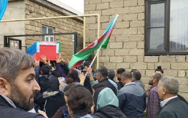 Dünən şəhid olan hərbçilərimiz torpağa tapşırıldı - FOTO