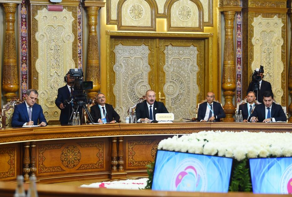 Prezident: Bakı-Tbilisi-Qars dəmir yolu müasirləşdirilir