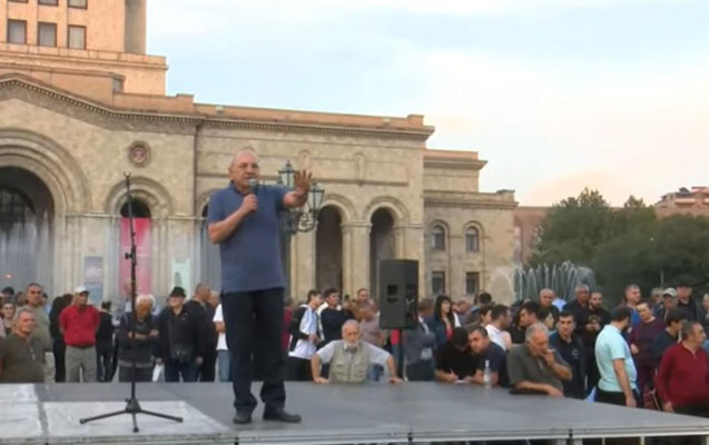 “Ermənistan Azərbaycanla döyüşməkdən qorxur, amma Rusiyaya müharibə elan edib” - Manukyan