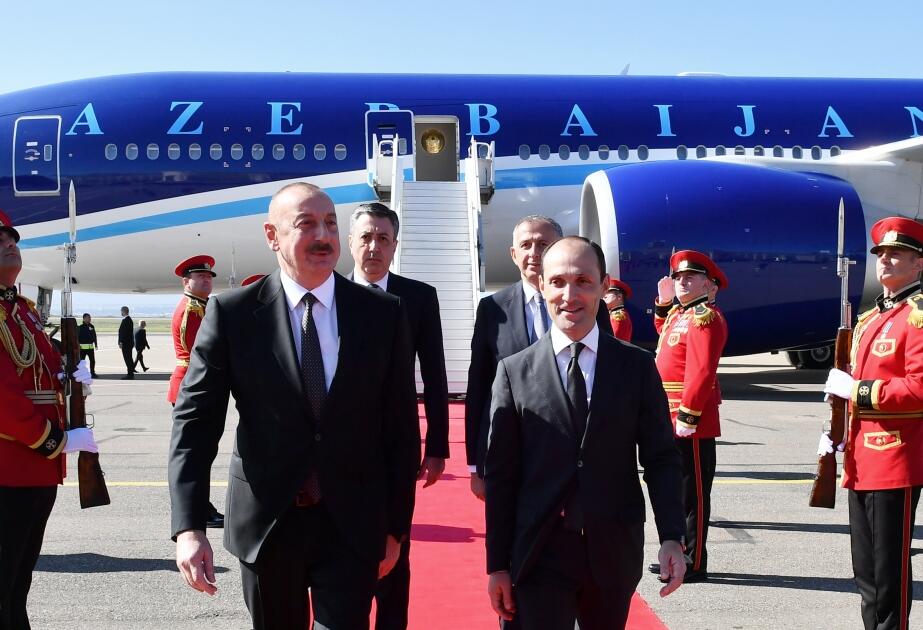 İlham Əliyev Gürcüstana işgüzar səfərə gedib - FOTO