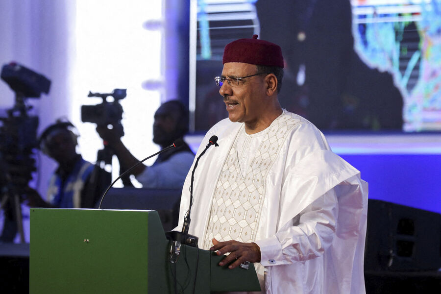 Nigerdə ​​devrilmiş prezident Bazumun oğlu azadlığa buraxılacaq