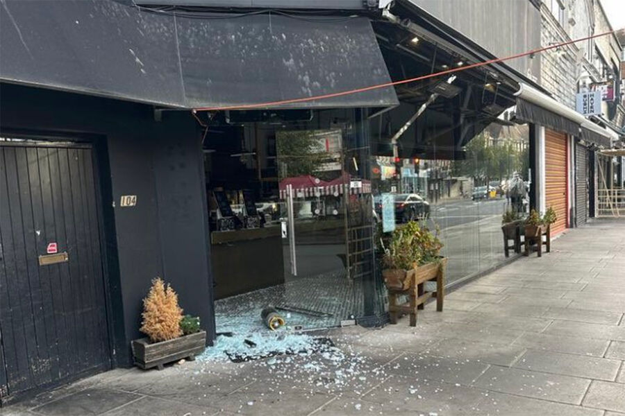 Restorana hücum oldu