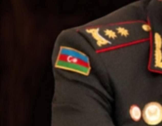 Bakıda general-leytenant, komandan vəzifəsindən azad edildi - ƏMR