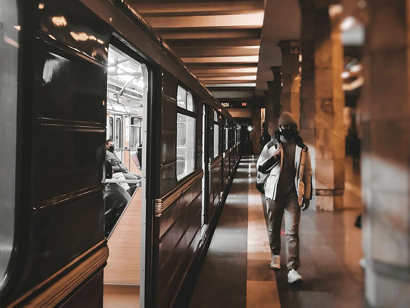 2023/10/20/1697784123_metro_vaqon_stansiya-1.jpg