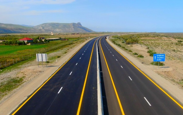 İlk ödənişli yoldan - Fotolar