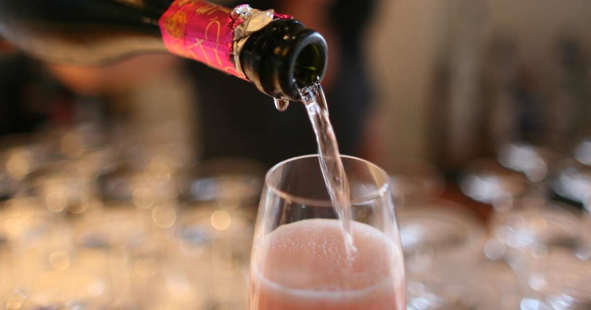 12 yaşlı məktəbli barda zəhərləndi