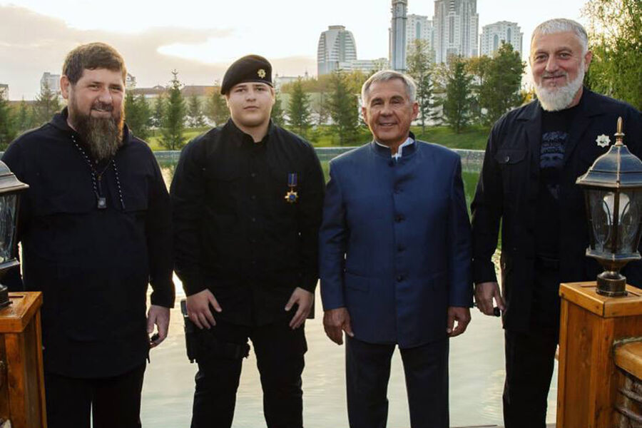 Tatarıstan rəhbəri Kadırovun oğlunu mükafatlandırıb