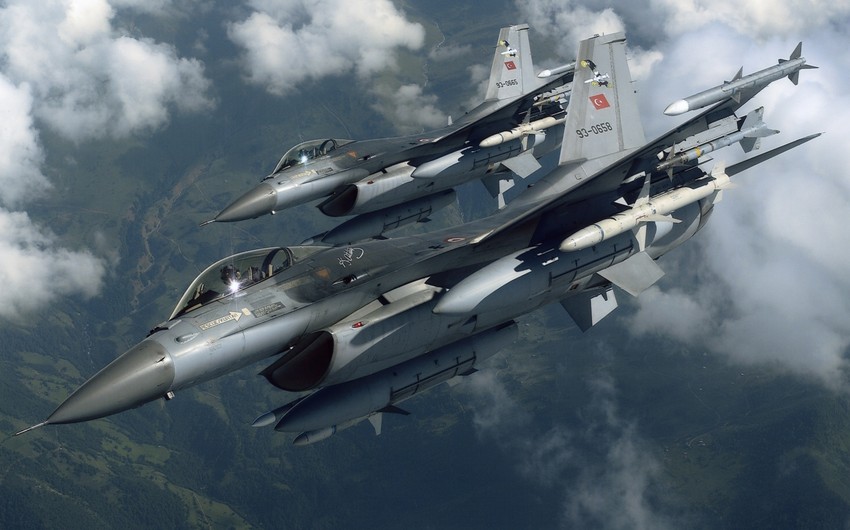 Türkiyə qırıcıları bombardmana başladı