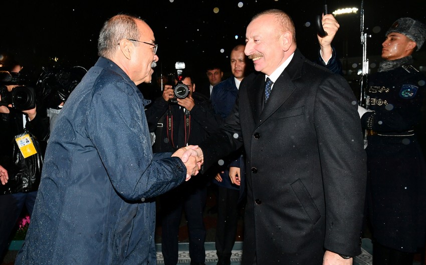 Prezident bu ölkəyə səfərə getdi