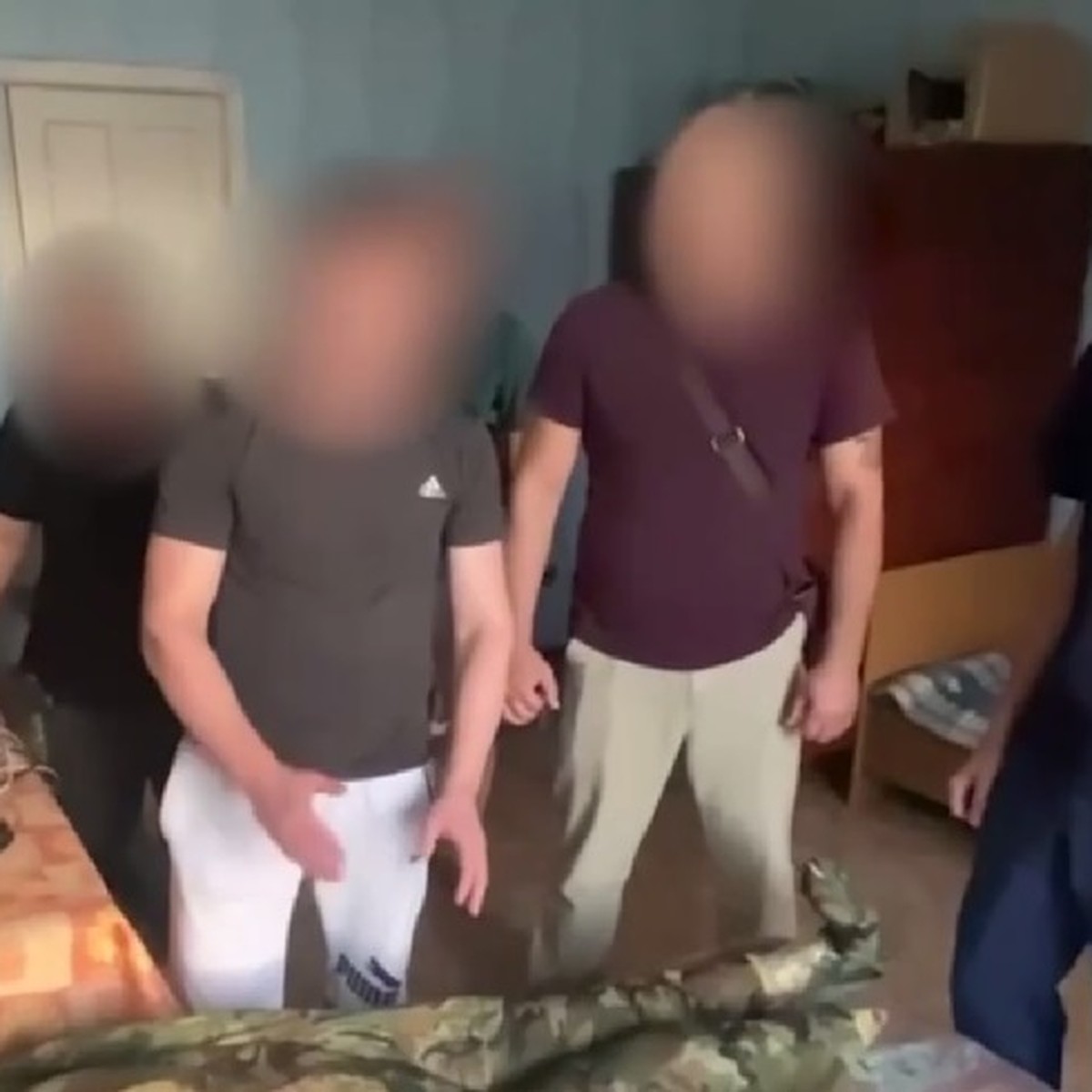 Tükürpədici hadisə: Məktəbli qızı evə aparıb görün nə etdi