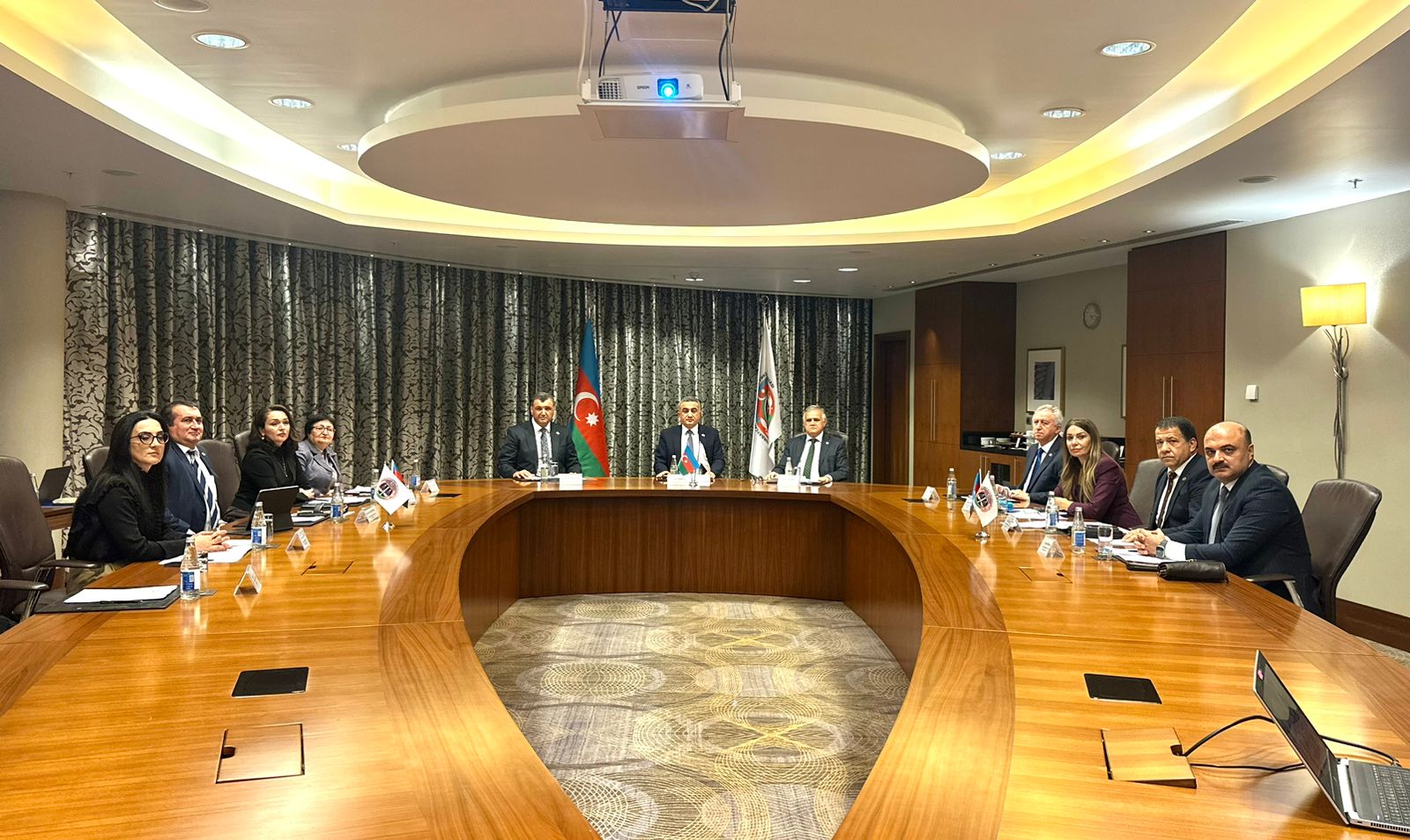 Vəkillər Kollegiyası Rəyasət Heyətinin növbəti iclası keçirilib
