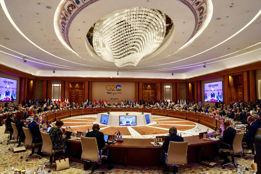 Putin G20 onlayn sammitində iştirak edir