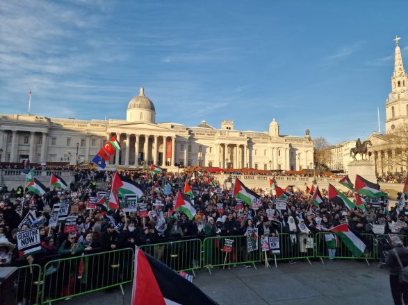 Londonda mitinqlər davam edir