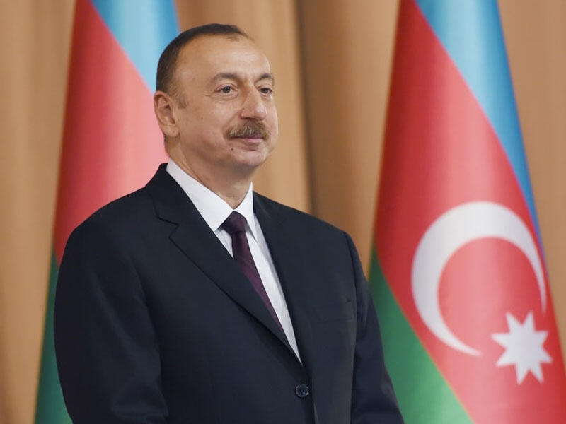 İlham Əliyev Laos Prezidentini təbrik edib