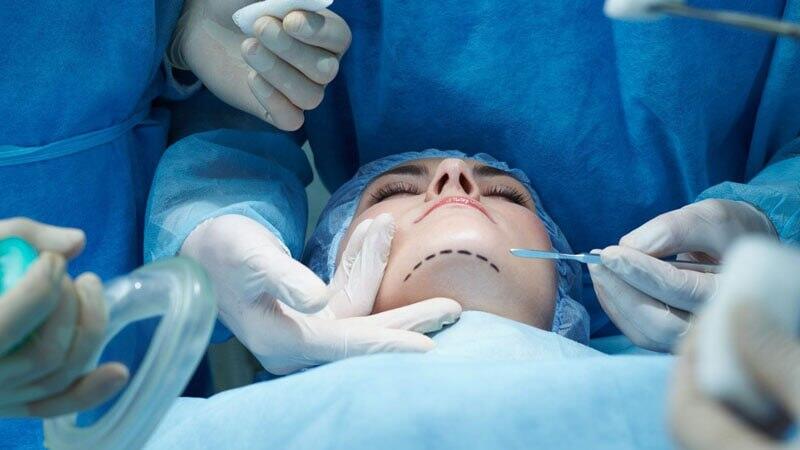 26 yaşlı ana qızını xilas edərkən faciəvi şəkildə öldü - VİDEO - FOTO