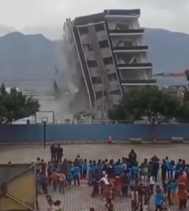 Qorxunc görüntülər: Uşaqlar ərazidən qaçdılar