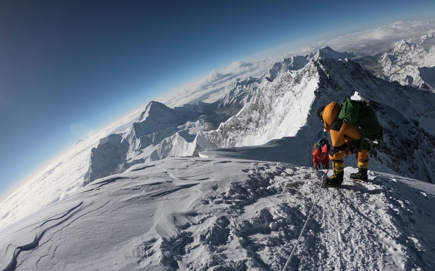 Everestdə rekord sayda insan ölüb