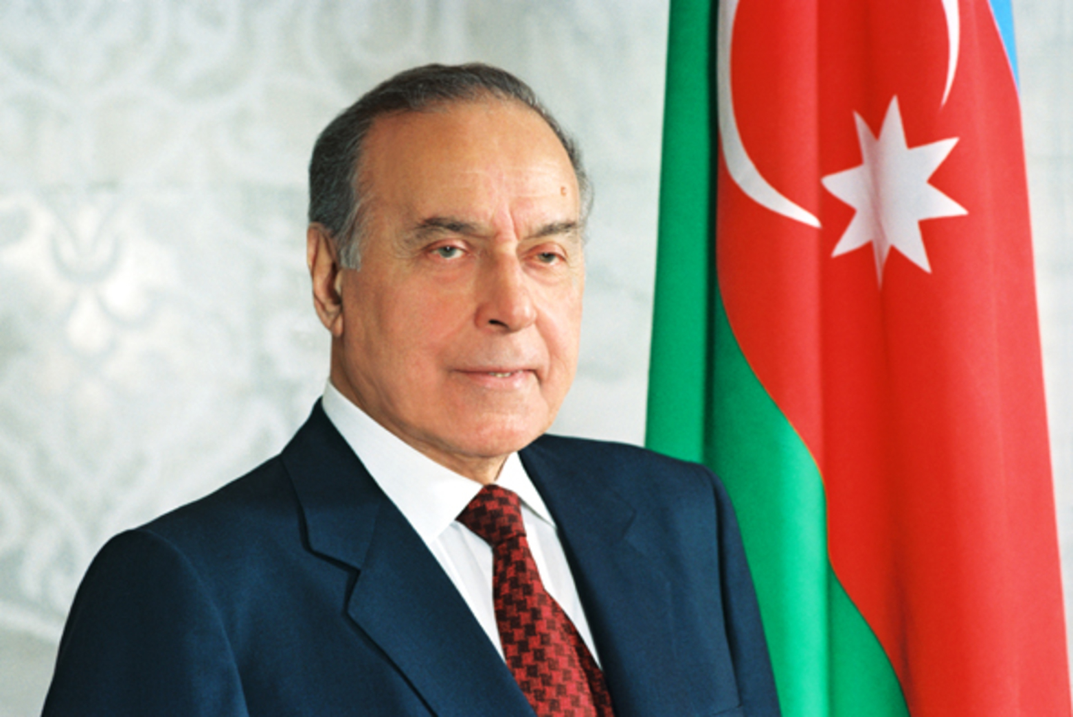 Azərbaycan xalqının ümummilli lideri Heydər Əliyevin anım günüdür