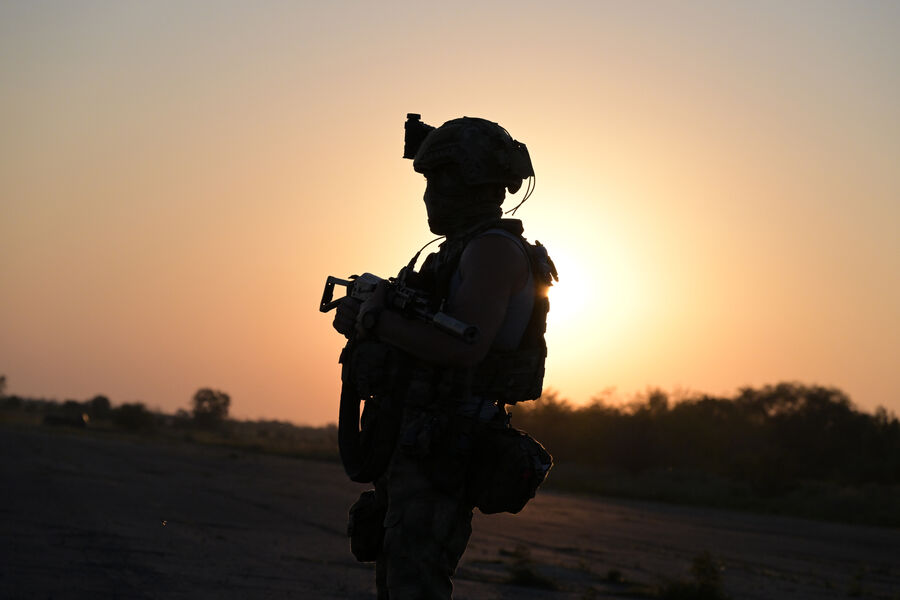 Rusiya müqaviləli hərbi qulluqçuların sayını artırmağı planlaşdırır