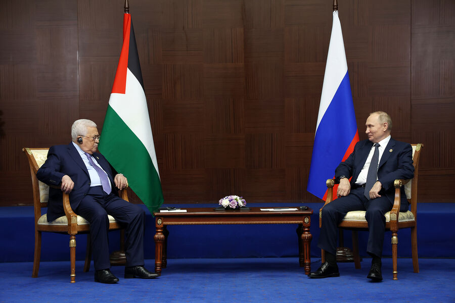 Putin Fələstin lideri ilə danışdı