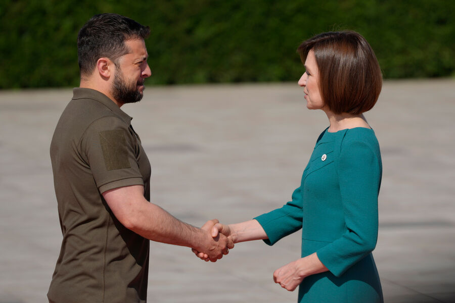 Moldova prezidenti Ukraynanın hava hücumundan müdafiəsini gücləndirməyə çağırıb