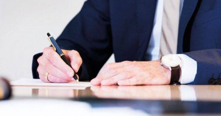 Yüksək vəzifə verilən Elvin Səmədov kimin oğludur?