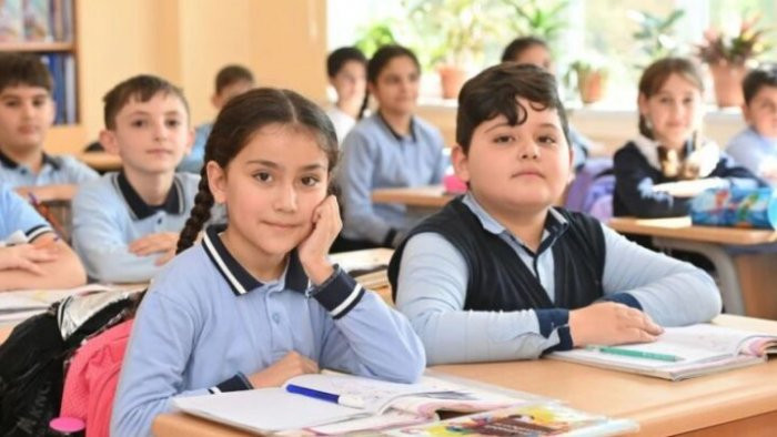 Liseylərin bağlanması gündəmdə: Bəs oradakı şagirdlərin aqibəti necə olacaq?