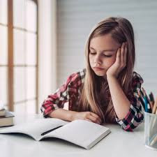 “Uşaq məktəbə getmək istəmirsə, günah valideynlərdədir” – Psixoloq