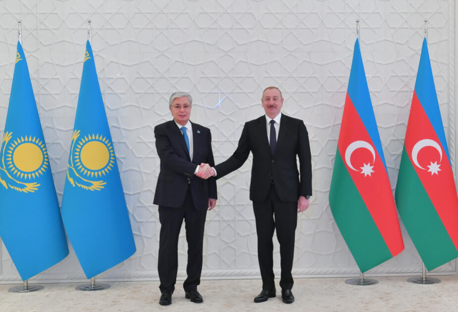 Qazaxıstan Prezidenti Azərbaycan liderini təbrik edib