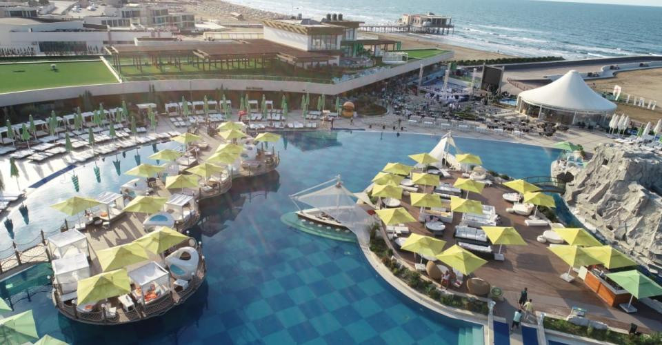 “Dalga Beach”in işçiləri 5 aydır maaşlarını ala bilmirlər - Video&nbsp;