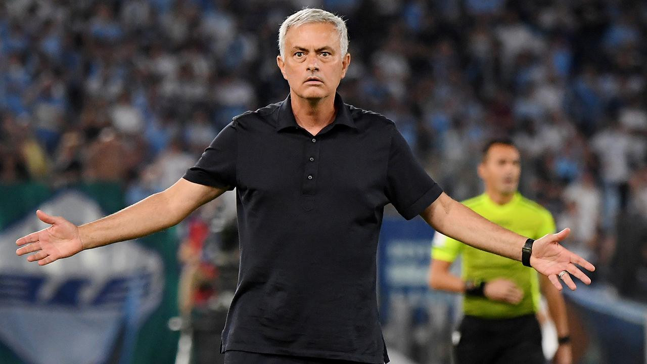 \"Fənərbaxça\"  Joze Mourinyo ilə yollarını ayırdı
