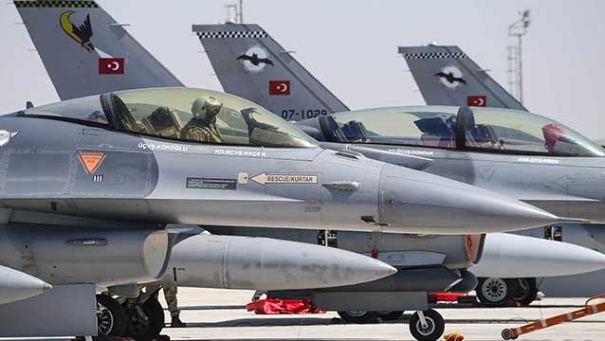 Türk F-16-ları Yunanıstan səmasını pozub?