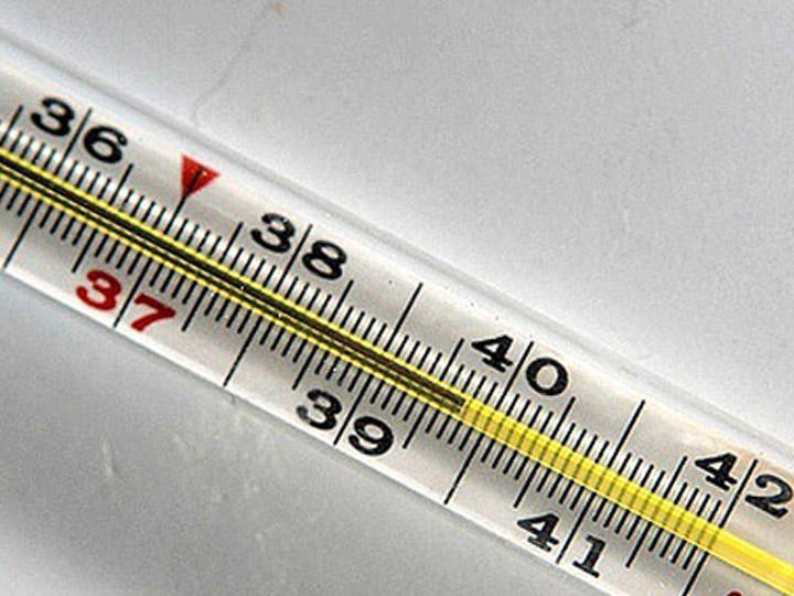  17 yaşlı qız qızdırmadan vəfat etdi