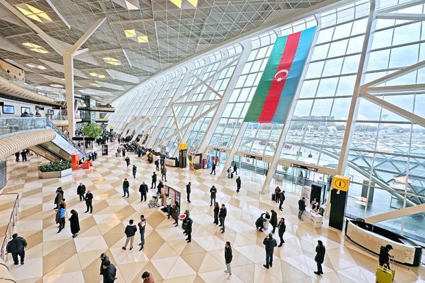 Bakı aeroportu ərazisinə daxil olan taksilərlə bağlı məsələyə aydınlıq gətirib&nbsp;