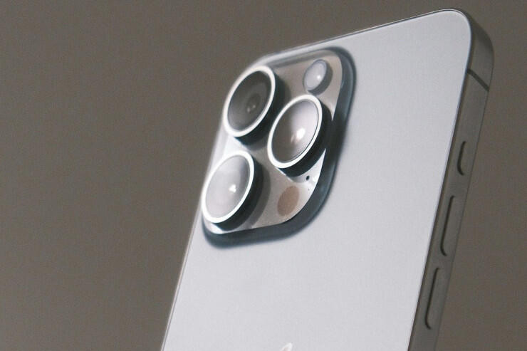 \"iPhone\"un yeni görüntüsü sızdırıldı - Telefon dizaynında inqilab ola bilər
