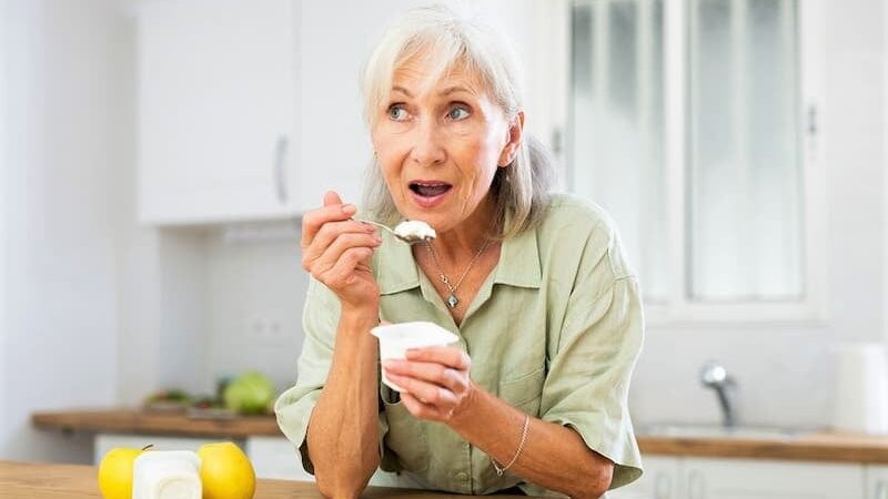 Beynin qocalmasını ləngidən üç qida müəyyən edilib