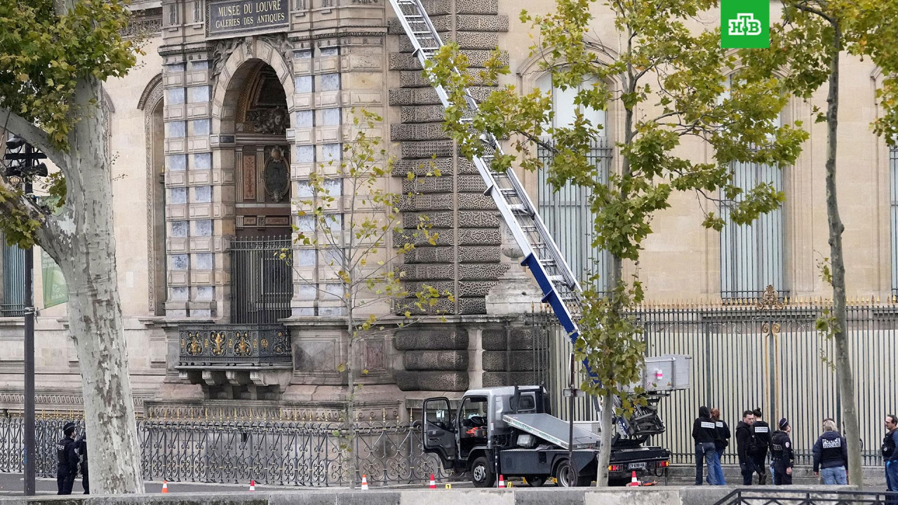 Fransada Luvr soyğunçuluğu ilə əlaqədar saxlanılan üç nəfər azadlığa buraxılıb