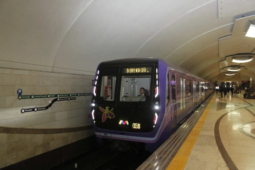 Metroda nə baş verib?