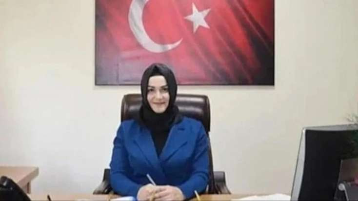 Vəzifəli şəxsdən Atatürkə qarşı hörmətsizlik 