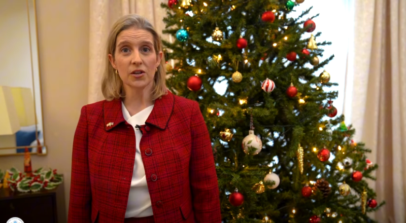 ABŞ diplomatı Azərbaycan dilində mesaj yaydı - VİDEO