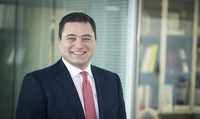 Onun 6 milyarda yaxın pulu var imiş: Azərbaycanla nə bağlılığı var?