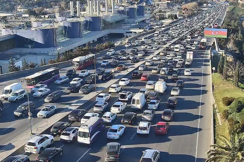 Bu yollarda ağır tıxac var - DİQQƏT!