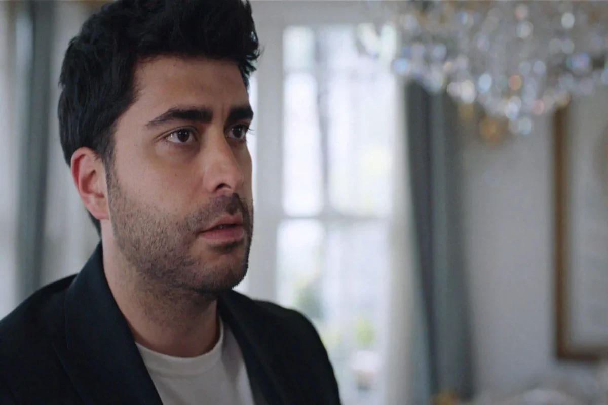 “Kızılcık Şerbeti” serialının baş rol ifaçısı saxlanılıb