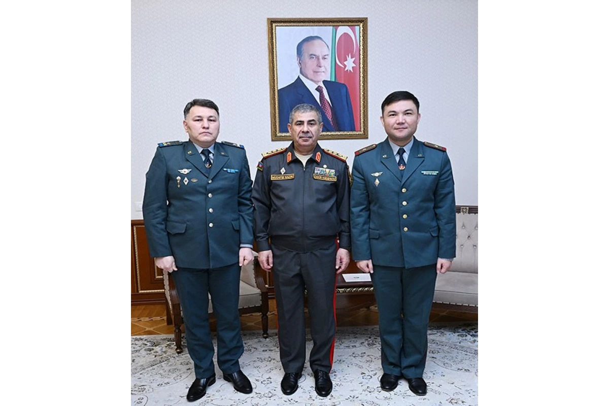 Zakir Həsənov Qazaxıstanın yeni hərbi attaşesini qəbul edib&nbsp;