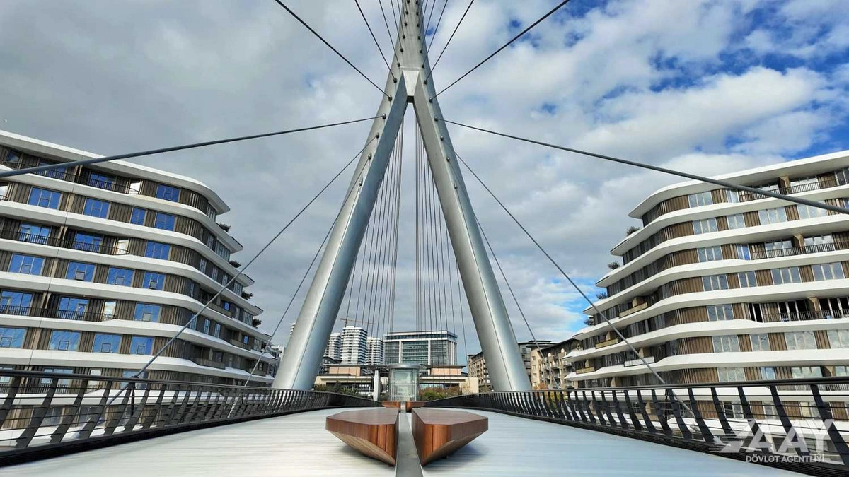 Bakıda MÖHTƏŞƏM piyada körpüsü inşa edildi