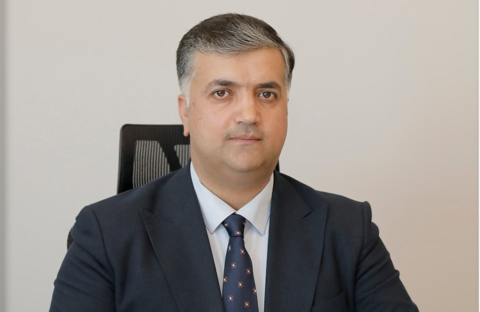 Yeni təyin olunan sədr KİMDİR? - DOSYE