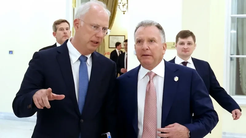 Moskvadan Parisə GİZLİ SƏFƏR - Putinin adamının üzünə hansı ölkə qapıları açıb?