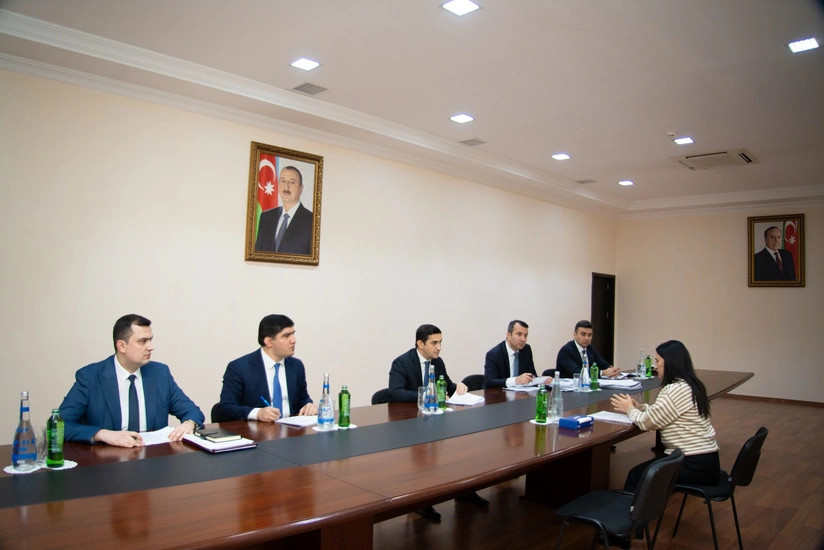 Fərid Əhmədov Salyanda vətəndaşları qəbul edib&nbsp;