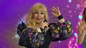 Əməkdar artistin oğlu ilə rəqsi GÜNDƏM OLDU 