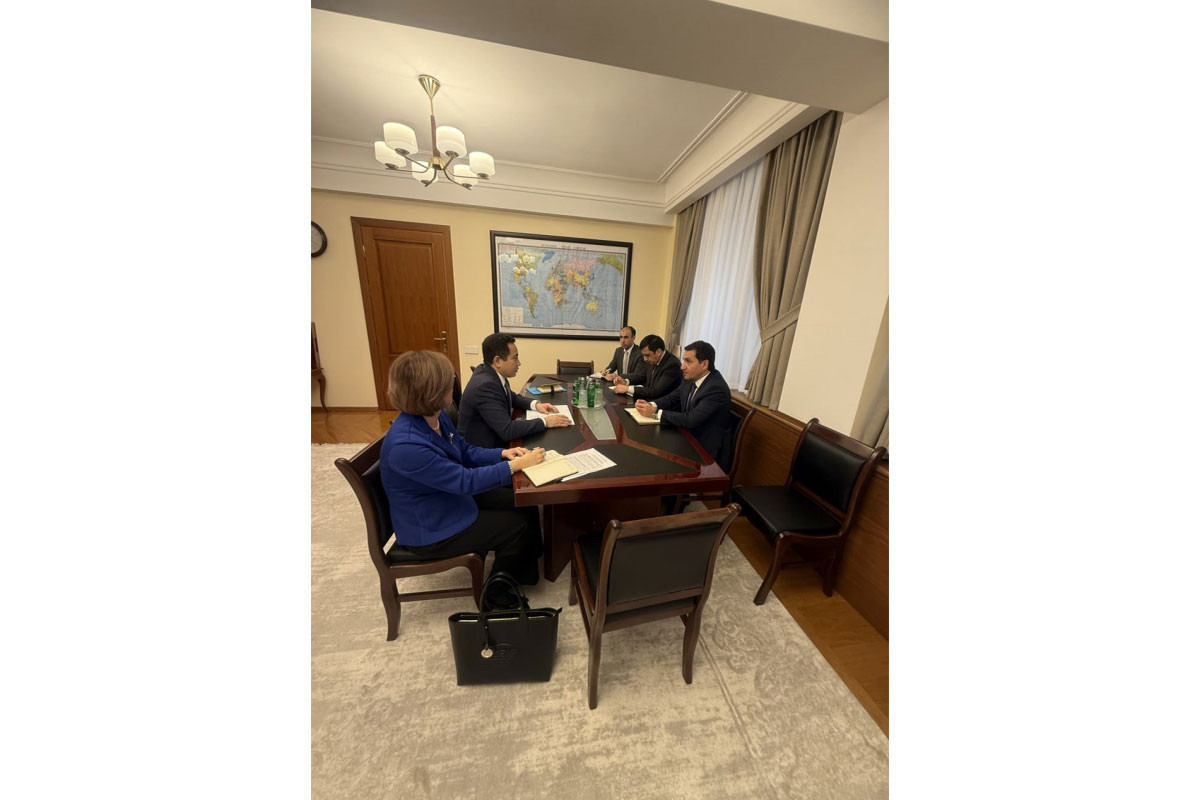 Hikmət Hacıyev Qazaxıstan səfiri ilə əməkdaşlığı müzakirə edib&nbsp;